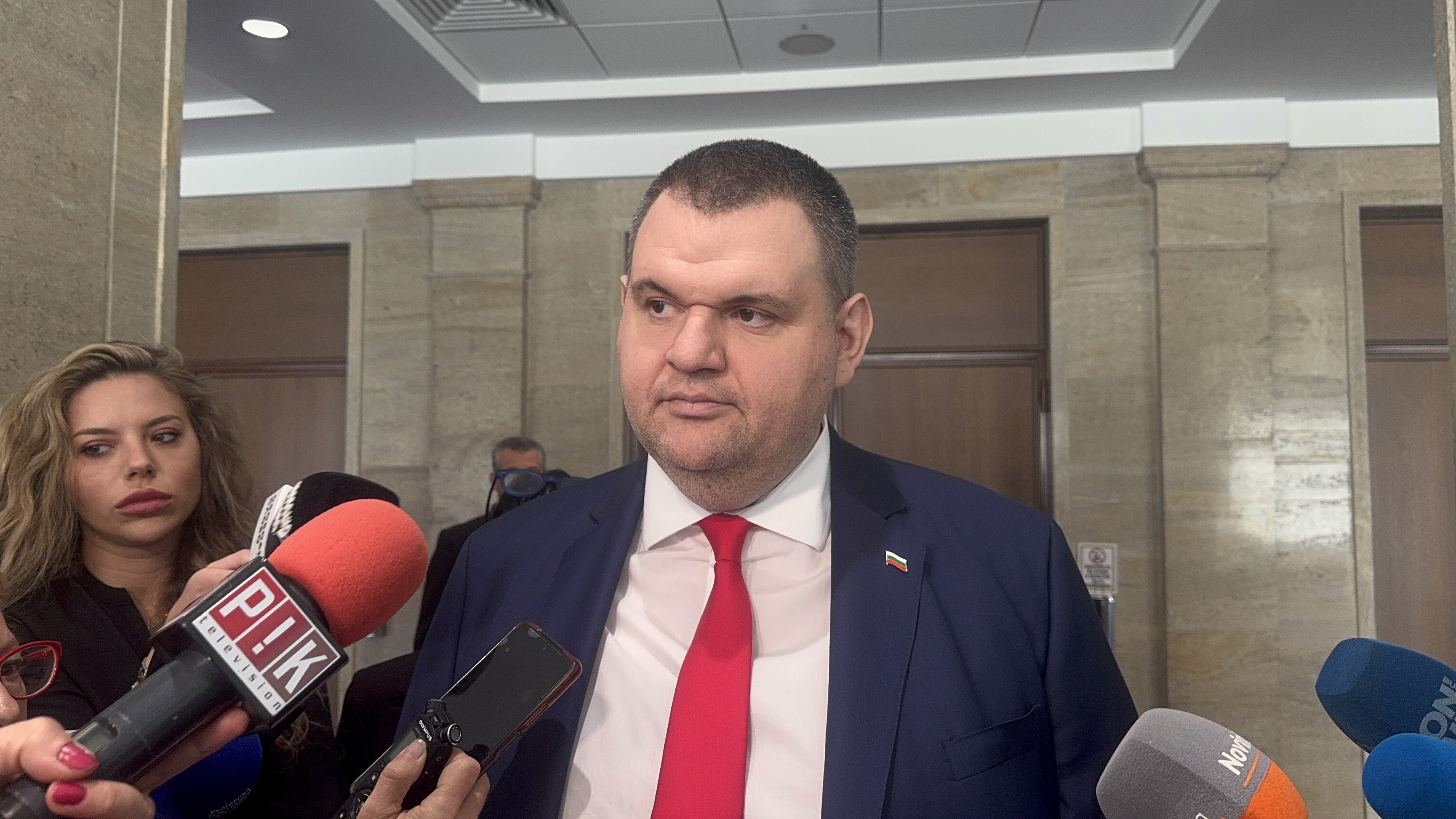 Делян Пеевски, лидер на ДПС и ПГ на ДПС-НОВО НАЧАЛО: Българските граждани трябва да видят как се харчат парите! Ако лидерите с обвинения подадат оставка, санкциите не се прилагат срещу партиите
