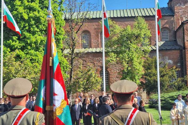 Зам.-председателят на НС и ПГ на ДПС Айтен Сабри и народният представител Иво Цанев присъстваха на тържественото отбелязване на 6 май 