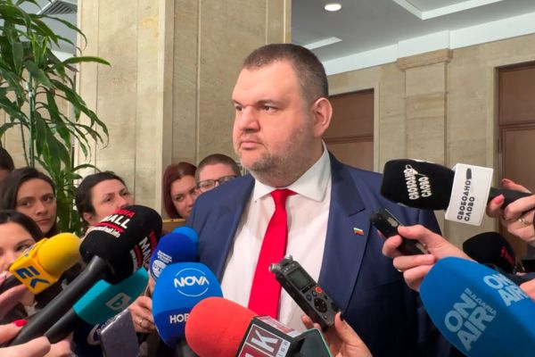 Делян Пеевски, лидер на ДПС и ПГ на ДПС-НОВО НАЧАЛО: Хората на Паскал от ПП-ДБ и контрабандата им ще излезе наяве! НОВОТО НАЧАЛО не може да се спре с измислени истории