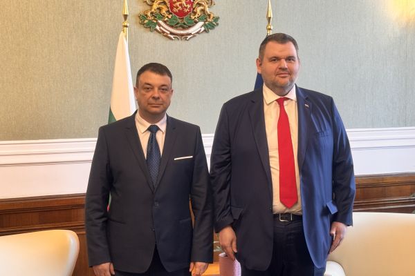 Делян Пеевски, лидер на ДПС и ПГ на ДПС-НОВО НАЧАЛО присъедини кмета на Силистра към стратегията за ново начало