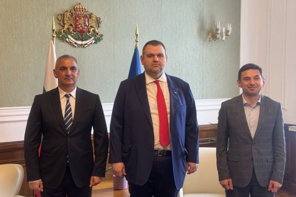 Делян Пеевски, лидер на ДПС и ПГ на ДПС - НОВО НАЧАЛО прие кмета на Гурково