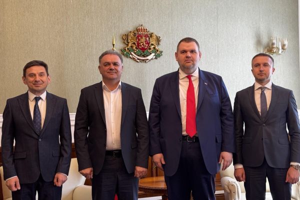 Делян Пеевски, лидер на ДПС и ПГ на ДПС - НОВО НАЧАЛО прие кмета на Борино