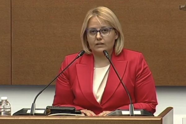 Айтен Сабри, зам.- председател на ПГ на ДПС към служебния финансов министър:  Какво е актуалното състояние на плащанията и разплащанията на забавените средства и финансовото изпълнение на всички национални и европейски програми, насочени към социално слабите и уязвими групи