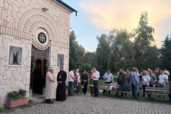 ДПС участва в протестно  бдение  срещу закриване на Комисията по досиета