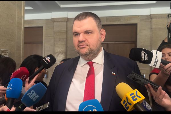 Делян Пеевски, лидер на ДПС и ПГ на ДПС-НОВО НАЧАЛО: Призовавам да се работи за хората! Няма да позволя България да бъде хвърлена в бездната!