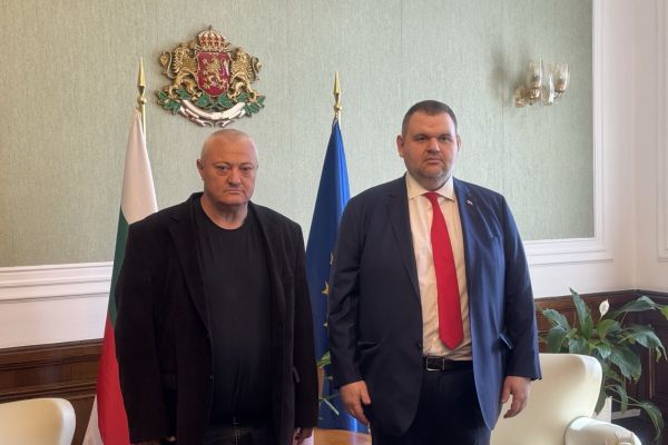 Делян Пеевски, лидер на ДПС и ПГ на ДПС-НОВО НАЧАЛО прие кмета на Хайредин и се ангажира с подкрепа за преодоляване на щетите от бедствието